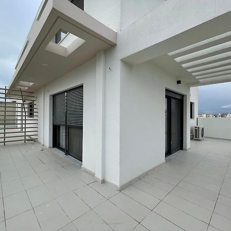 Gleaming Apartments Near Athens Metro Mall Esterno foto