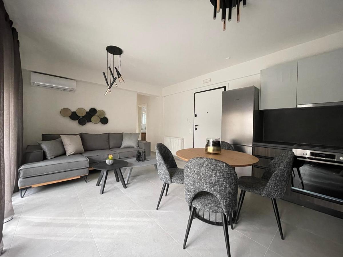 Gleaming Apartments Near Athens Metro Mall Esterno foto