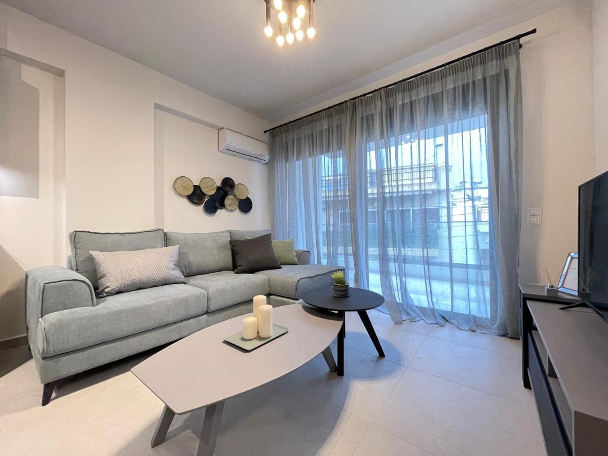 Gleaming Apartments Near Athens Metro Mall Esterno foto