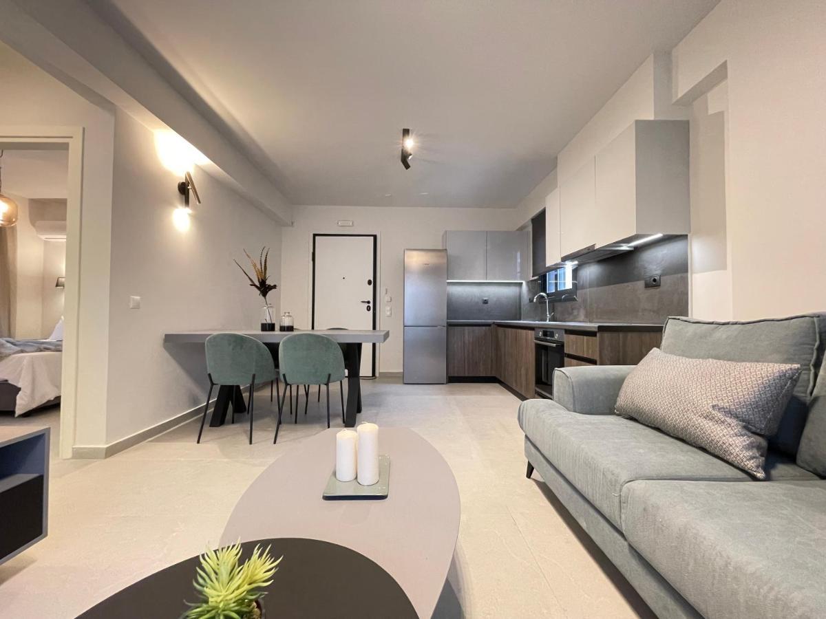 Gleaming Apartments Near Athens Metro Mall Esterno foto