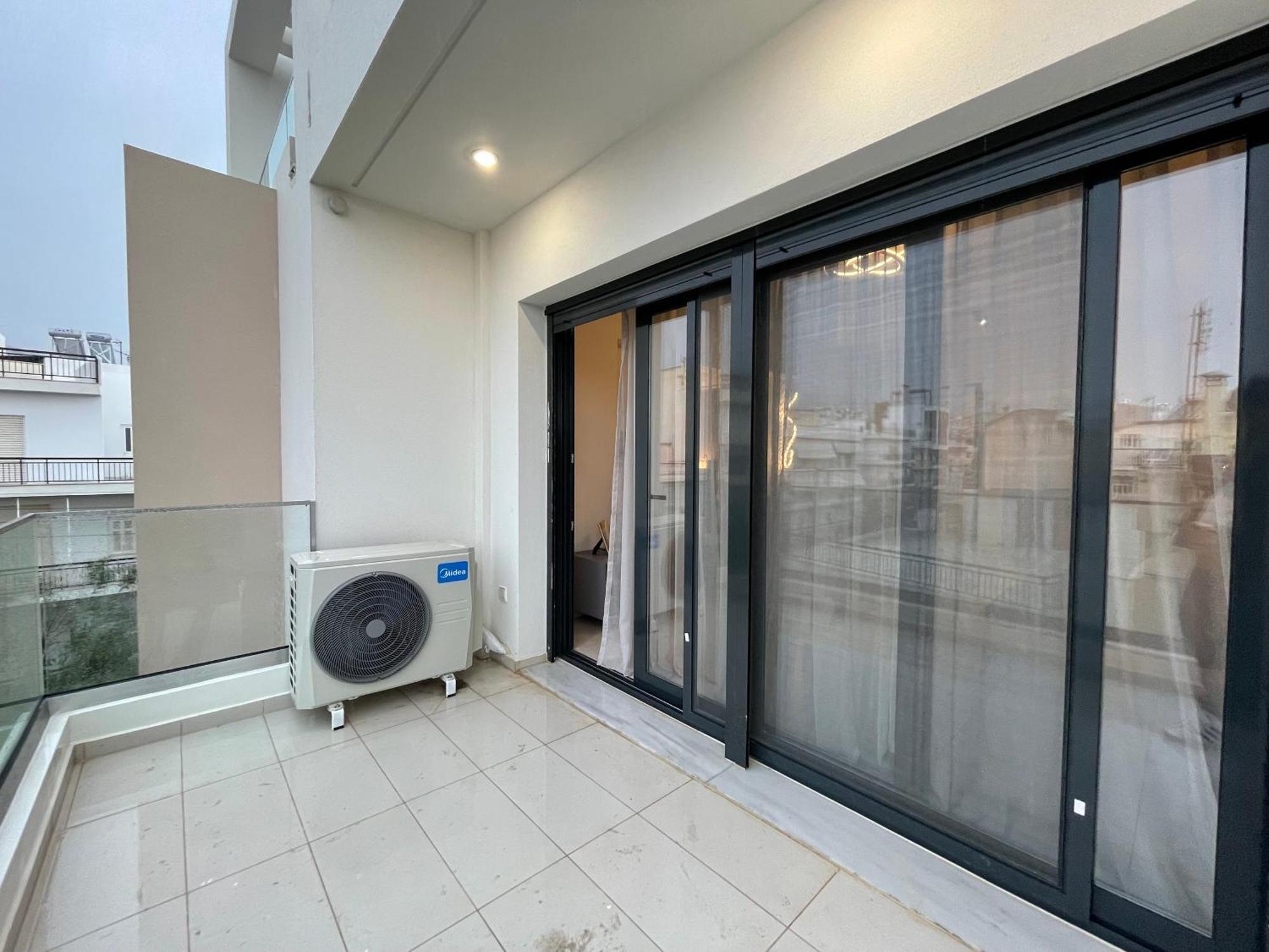 Gleaming Apartments Near Athens Metro Mall Esterno foto