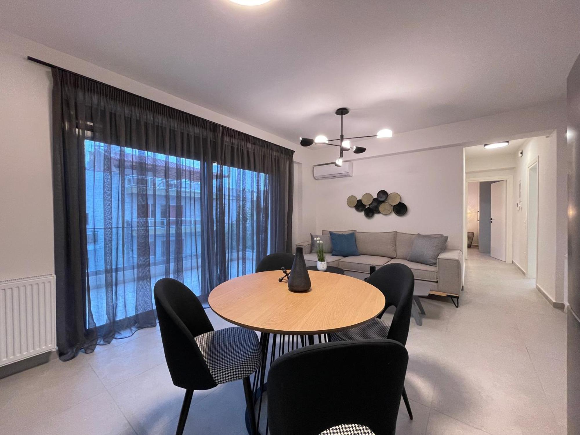 Gleaming Apartments Near Athens Metro Mall Esterno foto