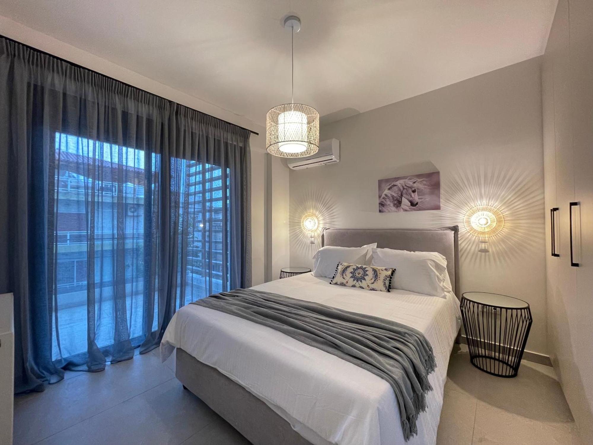 Gleaming Apartments Near Athens Metro Mall Esterno foto