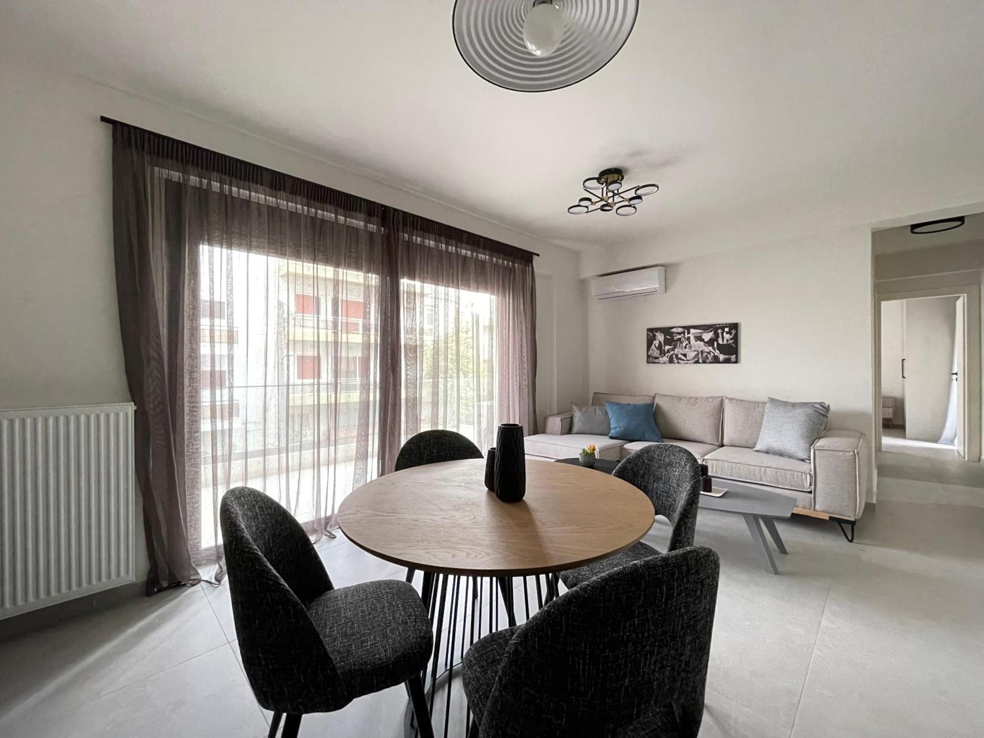 Gleaming Apartments Near Athens Metro Mall Esterno foto